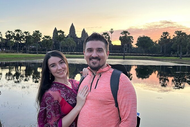 Full-Day Temples of Angkor Small Group Tour - Walking, clothing, and the heat