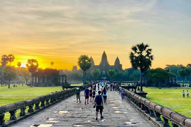 Full Day Tour Phnom Penh to Siem Reap Taxi, Angkor Visit & Return - One day from Phnom Penh to Angkor