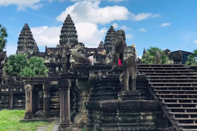 Full Day Tour Phnom Penh to Siem Reap Taxi, Angkor Visit & Return - Ta Prohm supplies the unforgettable images