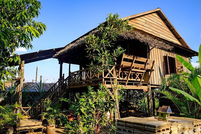 Full-day: Wat Banan. Old bamboo train. Bat Cave. Killing cave - Riding the original-style bamboo train