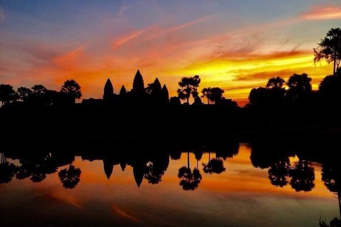 Golden Hours: Angkor wat sunrise photography tour with a pro! - Why an Angkor sunrise changes the morning