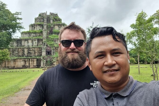 Ground Transfer/SUV/ Phnom Penh to Siem Reap - Families, luggage, and airport connections