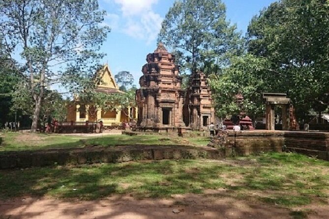 Half Day Angkor Wat Tour - Reaching Angkor Wat by private vehicle