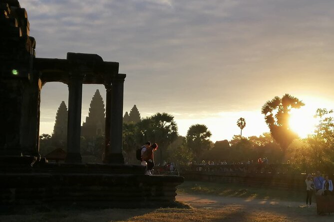 Half Day Angkor Wat Tour - Spending three hours inside Angkor Wat