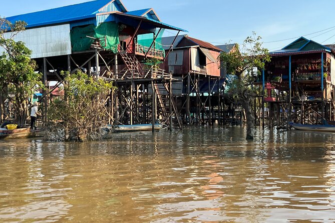 Half Day Kompong Pluck stilt home Village on Tonle Sap & Sunset - Walking through Kompong Phluk for about 30 minutes