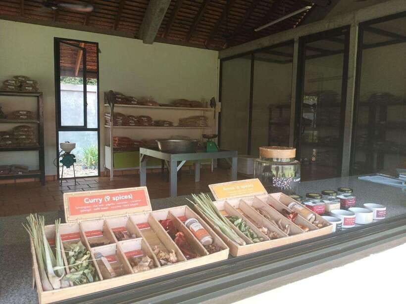 Half Day Trip: Silk Farm, Satcha, and Senteur d'Angkor Tour - Senteurs d’Angkor and Cambodia’s fragrant products