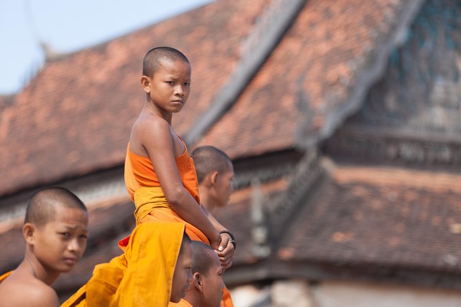 Half Day War Museum Siem Reap Killing Fields and Artisans Angkor - Morning or afternoon: choosing your departure
