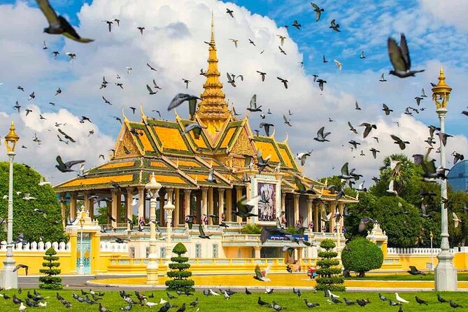 Hidden Phnom Penh City Tour, Royal Palace, Wat Phnom - Wat Phnom and the city’s founding story