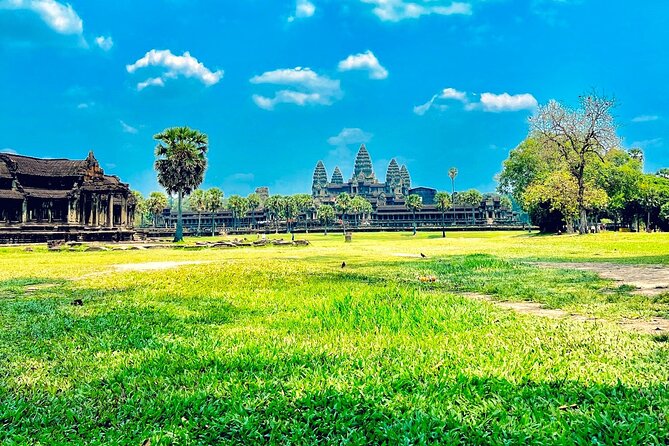 Highlight of Angkor Complex 2 Days Private Tour - Bayon and the royal center of Angkor Thom