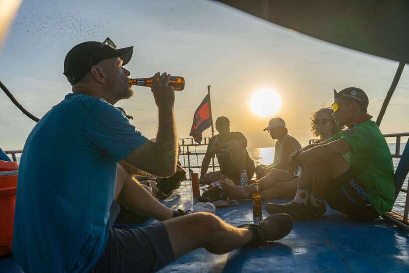 Kampong Phluk: Floating Village Sunset Bike Tour or E-Bike - A homestyle Cambodian lunch and hammock break