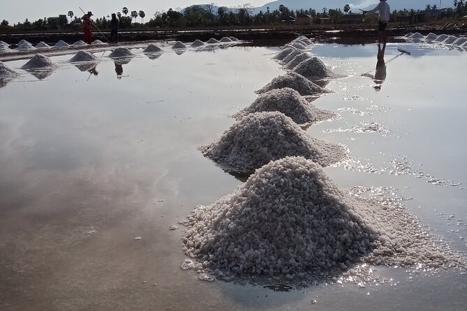 KAMPOT- Pepper farm ..salt fields.Kep/Crab market & more........ - Key points at a glance