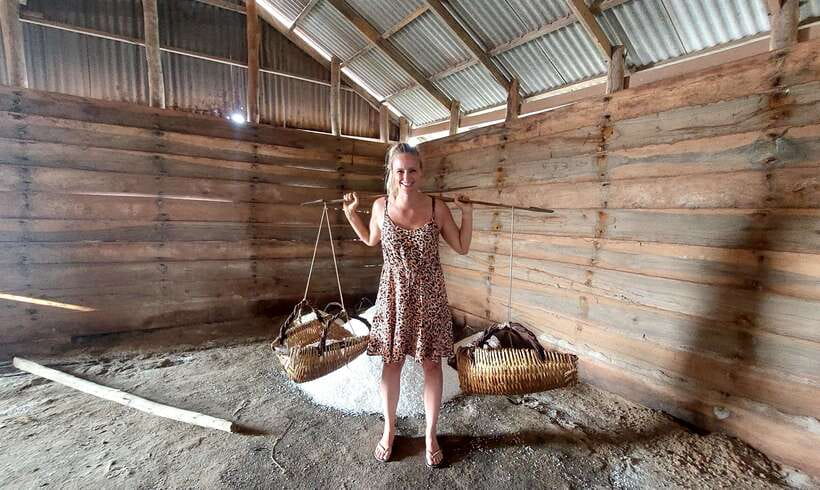 Kampot: Pepper Farm Tours, Salt, Lake & Phnom Chhngok Temple - Key points at a glance