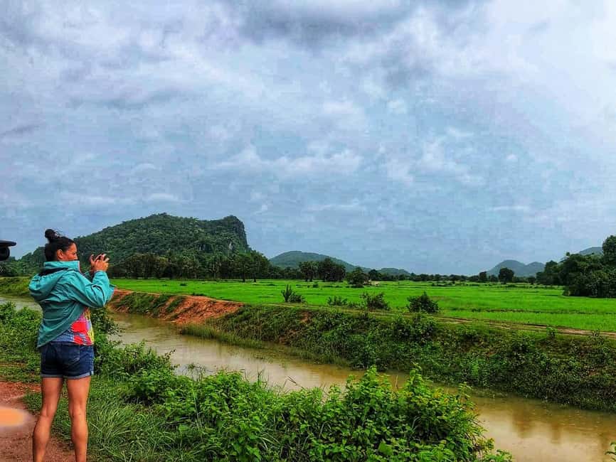 Kampot: Pepper Farm Tours, Salt, Lake & Phnom Chhngok Temple - The rides between the stops