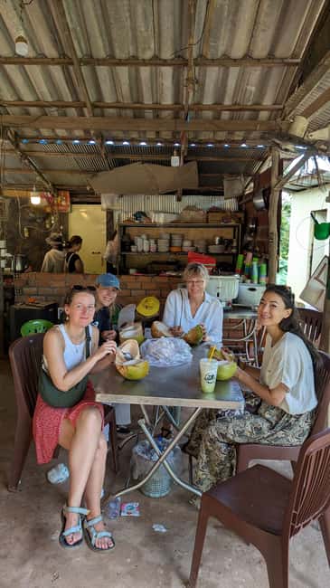 Kampot Pepper & Kep/Crab Market Tours: Salt, Secret lake - La Plantation and the pepper lesson