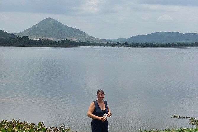 Kampot Tuktu tour: Pepper farm, Salt field & Secret lake - What the driver and group size mean
