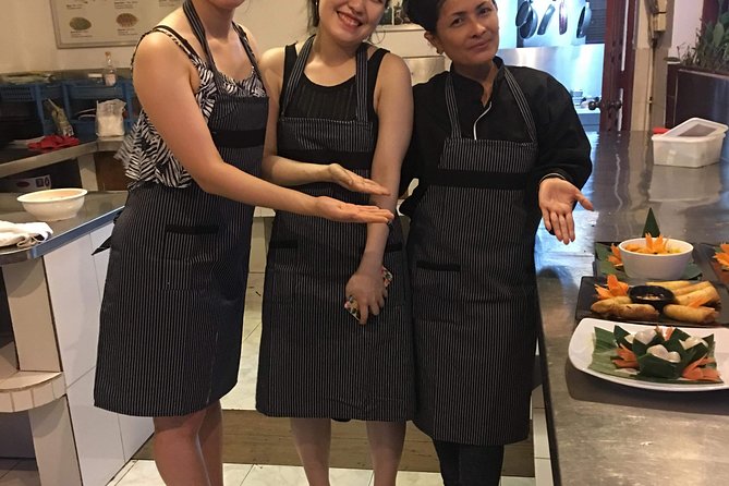 Khmer Gourmet Cooking Class - What the private format really means