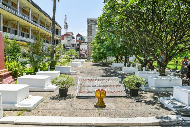 Killing Fields and Prison S21 Bus Tour - Pickup zones and meeting points