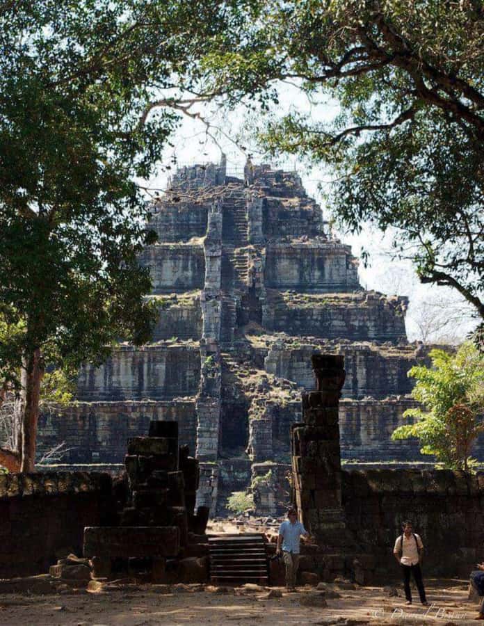 Koh Ker & Beng Mealea Temple Guided Tour - Koh Ker and the seven levels of Prasat Thom