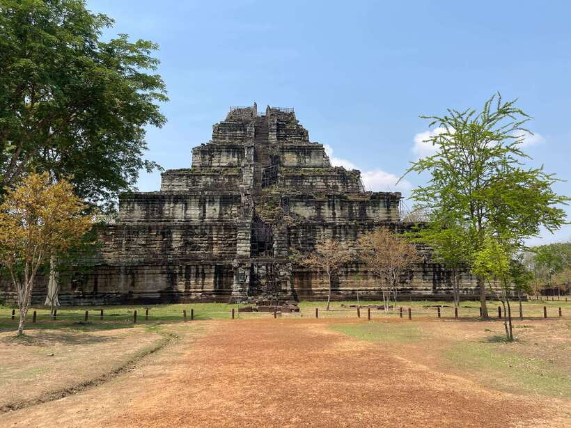 Koh Ker, Kulen Waterfall and Beng Mealea from Siem Reap - Why this day goes beyond the usual Angkor circuit