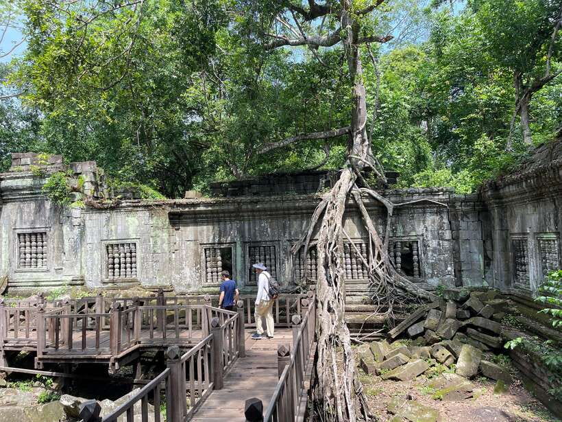 Koh Ker, Kulen Waterfall and Beng Mealea from Siem Reap - The road to Koh Ker and a Khmer capital in the countryside
