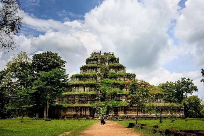 Koh Ker Temple Group & Beng Mealea Full-Day Join-in Tour - What the guides add to the day