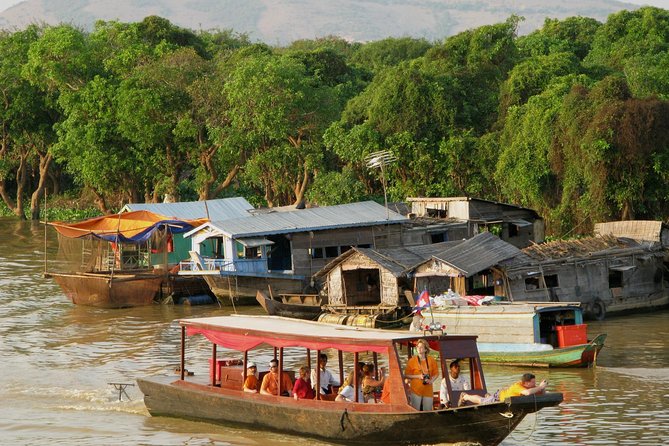Kompong Khleang Floating Village from Siem Reap - The market and rural stops before the lake