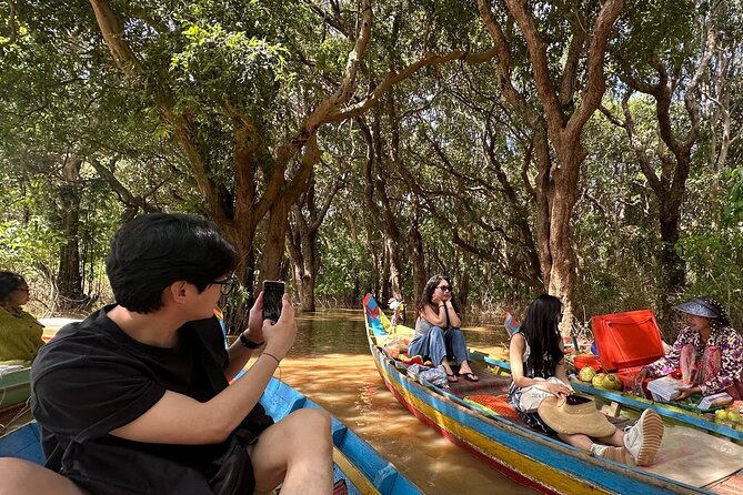 Kompong Phluk Floating village & Mangrove forest cruise - Psar Chaa and the final 30 minutes