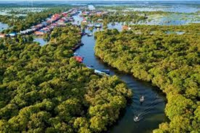 Kompong Phluk Village Tonle Sap Lake Half-Day Tour From Siem Reap - Entering Kompong Phluk by river