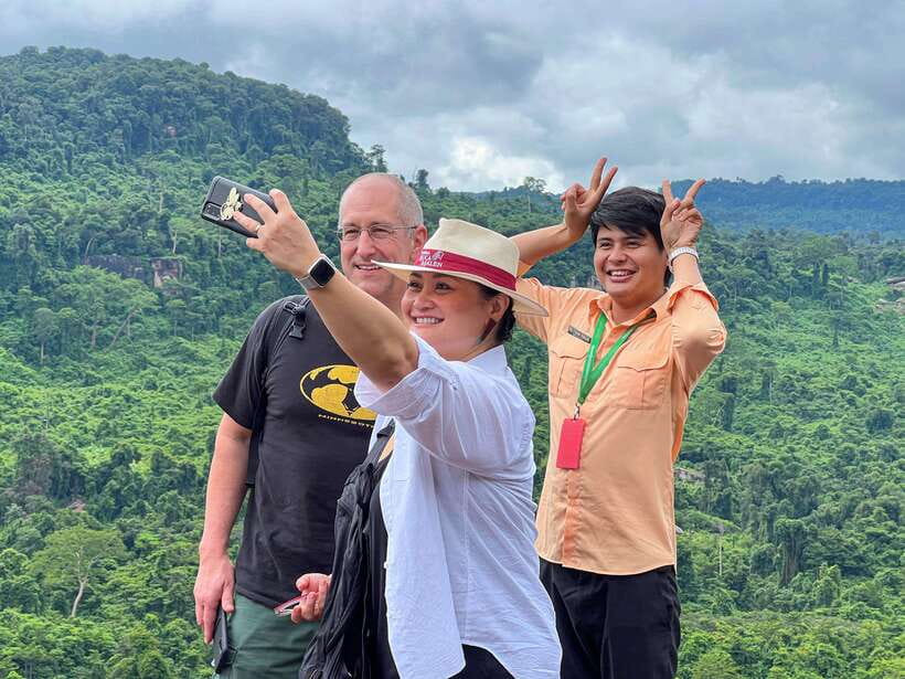 Kulen Elephant Forest Tour with Hotel Pick-up & Drop off - Meeting the elephants on their terms