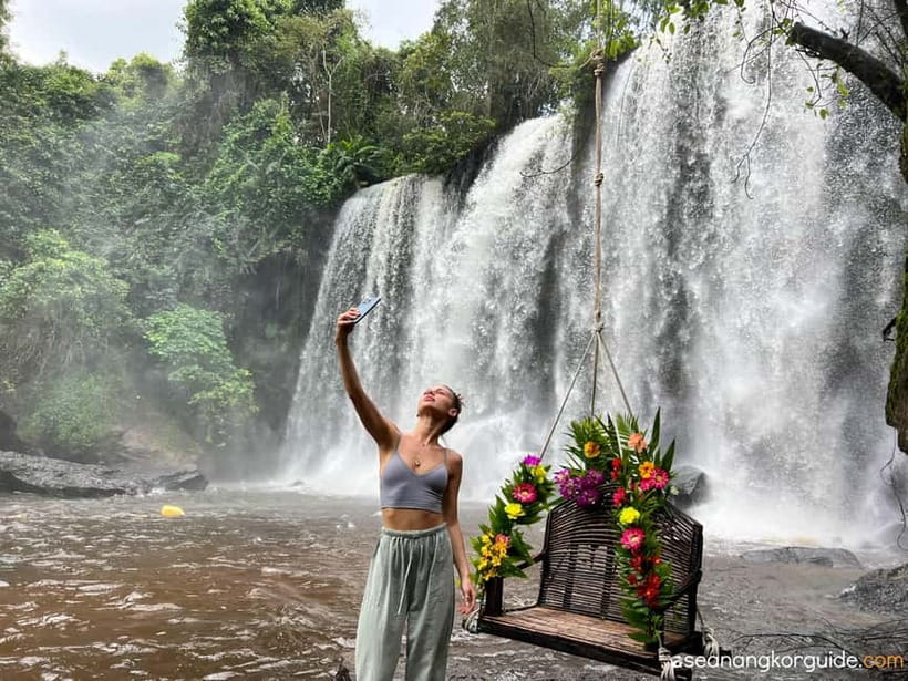 Kulen Mountain Tour with Kampong Phluk Floating Village - Phum Preah Dak shows Cambodia at work