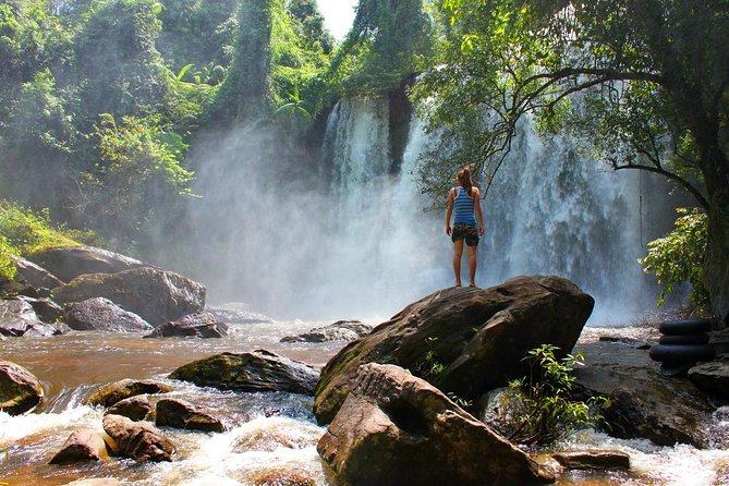 Kulen Waterfall & 1000 Linga River Small-Group Tours - Reading the carvings at the River of a Thousand Lingas