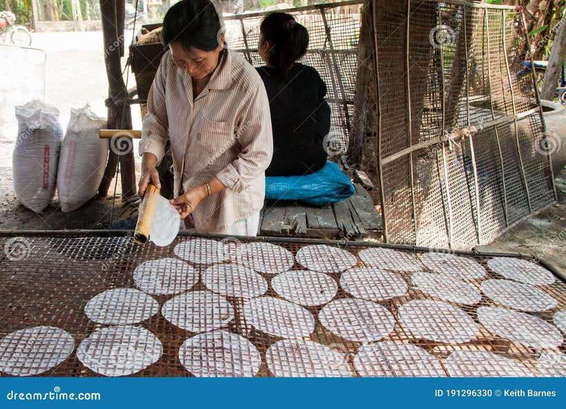 Morning Tuk tuk: City, Handicrafts, Killing field, Temples - Why food makes this Battambang tour special