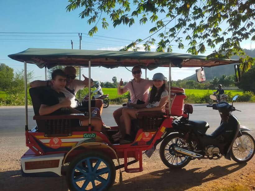 Morning Tuk tuk: City, Handicrafts, Killing field, Temples - Wat Samrong Knong and Battambang’s painful past