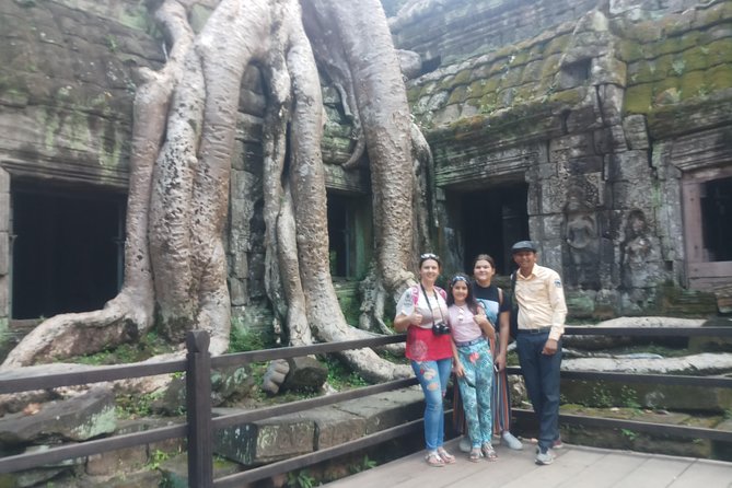 One day Angkor temple tour with private driver - Angkor Wat: begin with the park’s great centerpiece