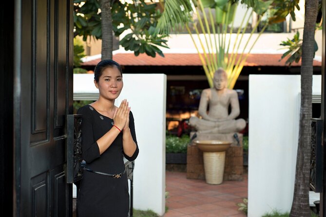 One Day Private Guide Tours History in Phnom Penh Incl. admission - Wat Phnom: the city’s namesake hill