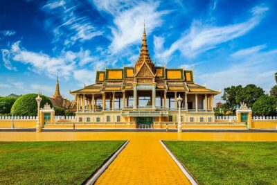One Day Private Guide Tours History in Phnom Penh Incl. admission