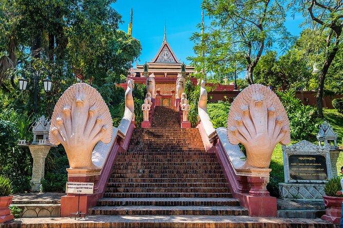One Day Private Guide Tours History in Phnom Penh Incl. admission - What the $128.21 price really covers