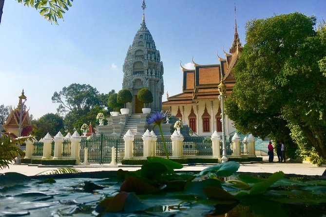Oudong Mountain and Phnom Penh Full Day Private Tour - A private vehicle makes the long route easier