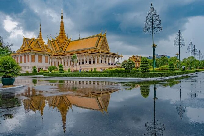 Oudong Mountain and Phnom Penh Full Day Private Tour - The Royal Palace and Silver Pagoda bring Phnom Penh’s court life into focus