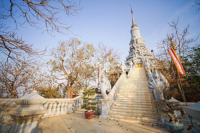 Oudong Temples & Phnom Prasith Private Tour from Phnom Penh - Leaving Phnom Penh for Phnom Praset