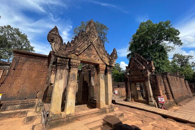 Phnom Kulen Waterfall and Banteay Srei Temple Tour from Siem Reap - Why pair Phnom Kulen with Banteay Srei?