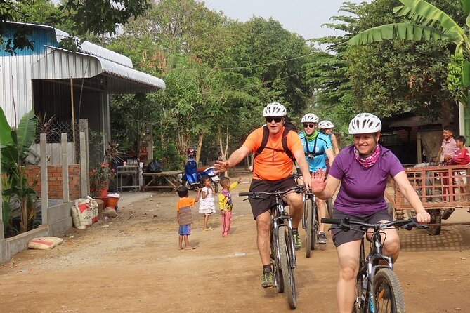 Phnom Penh Countryside Cycle Tour - Returning by bicycle and ferry