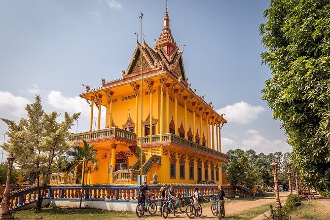Phnom Penh: Cycling Adventure on Islands of the Mekong - The first ferry crossing and the change of pace