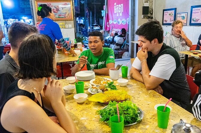 Phnom Penh Evening Food Tour - Inclusive 5 stops local Tastings - Phnom Penh Night Market after dark