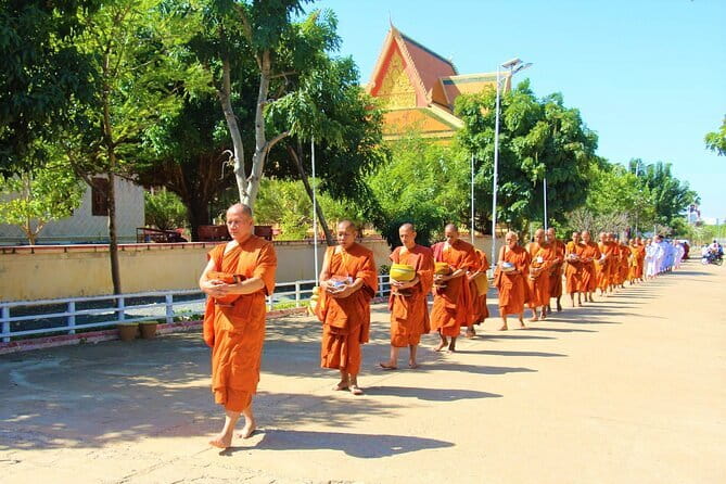 Phnom Penh: Highlights Tour Including National Museum - What the $29 price really includes