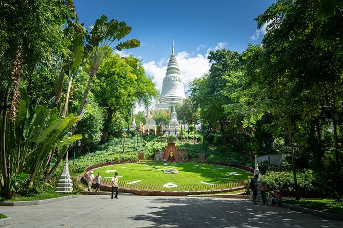 Phnom Penh Historical Tour - What the guides add to the day