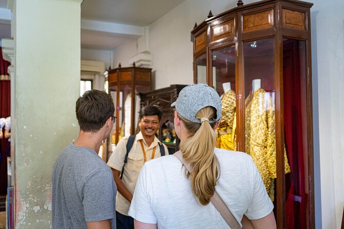 Phnom Penh Historical Tour - Tuk tuk transport, breaks, and timing