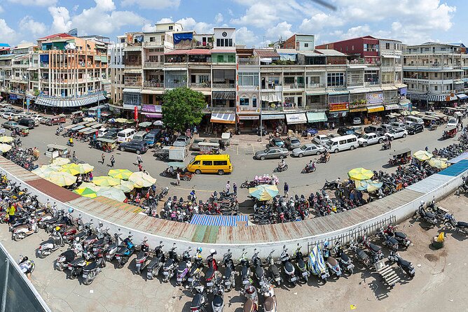 Phnom Penh Intercity - Spean Praptos gives the drive an early historic stop