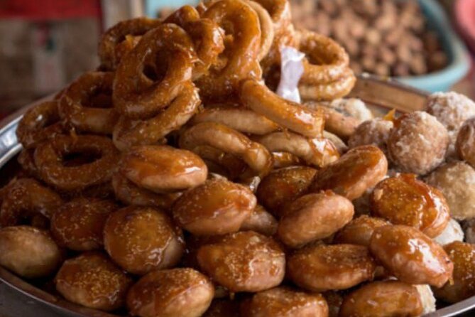 Phnom Penh Local Market & Morning Food Tour Include Drinks - Fried chive cake and Chinese influence