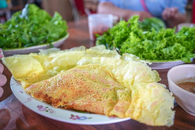 Phnom Penh Morning Market & Food Tour by Tuktuk - Includes All Food & Drinks! - Stop two: a Phnom Penh wet market